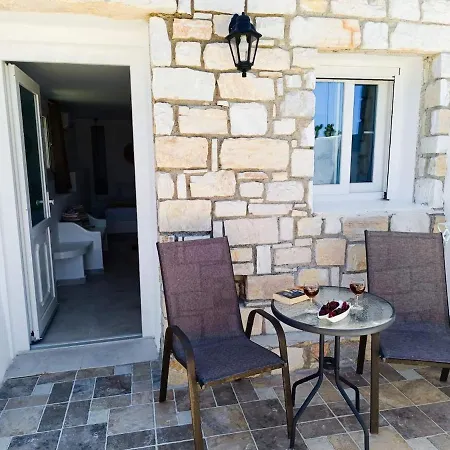 Irini's House Sunbeam Dhragoulas